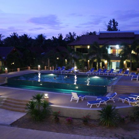 D.R. Lanta Bay Resort Ko Lanta Esterno foto