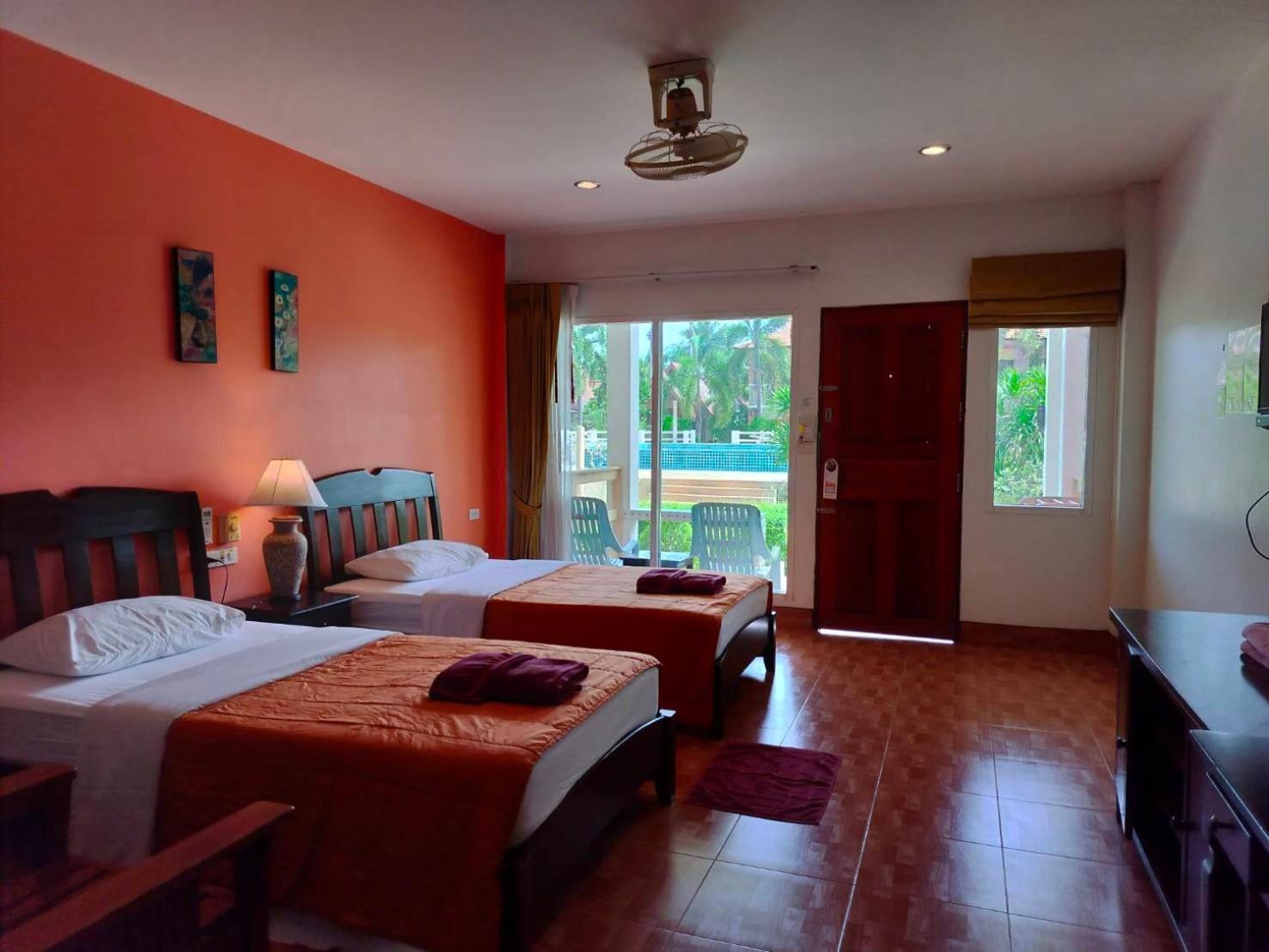D.R. Lanta Bay Resort Ko Lanta Esterno foto