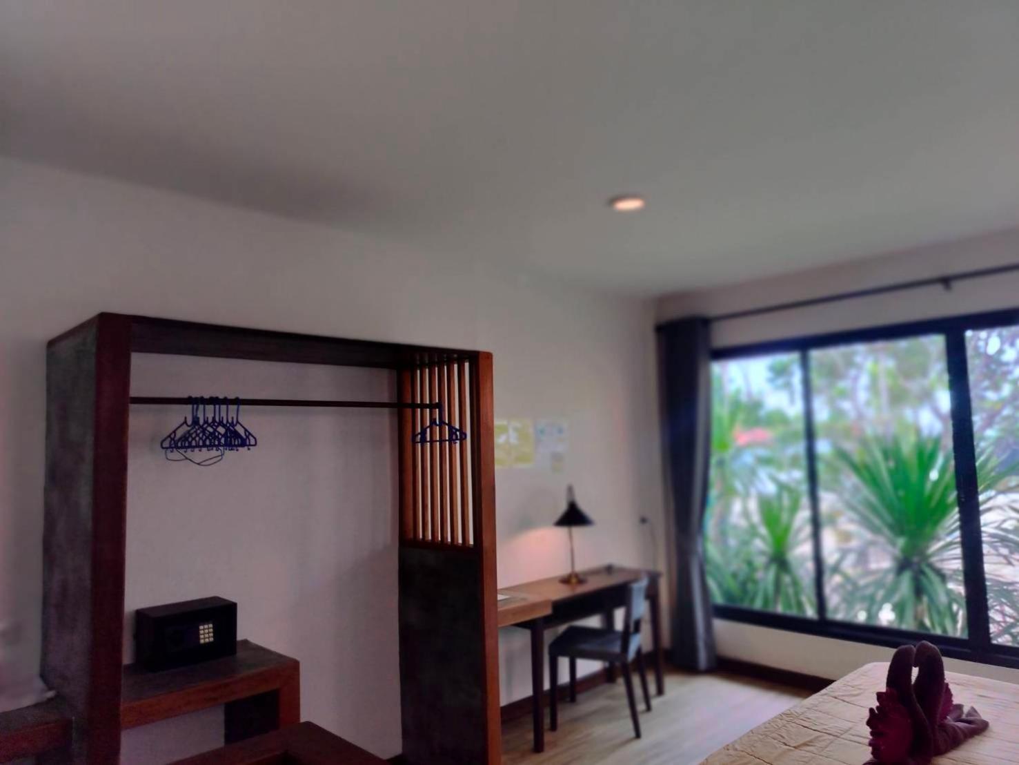 D.R. Lanta Bay Resort Ko Lanta Esterno foto