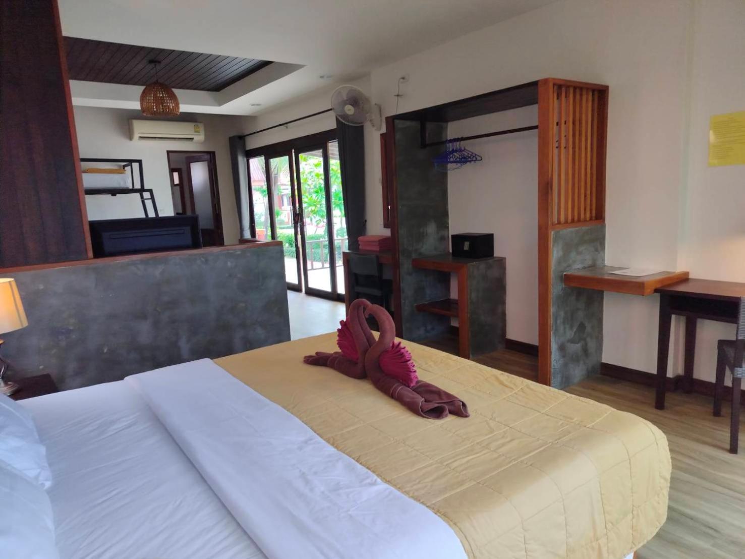 D.R. Lanta Bay Resort Ko Lanta Esterno foto