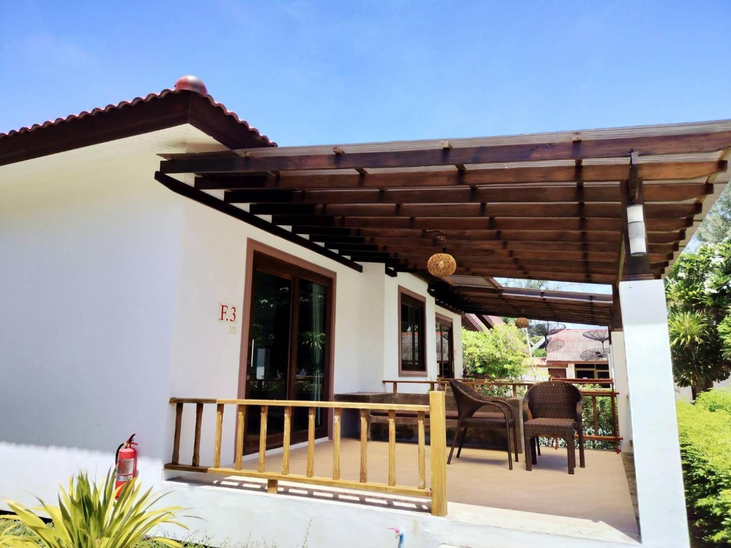 D.R. Lanta Bay Resort Ko Lanta Esterno foto