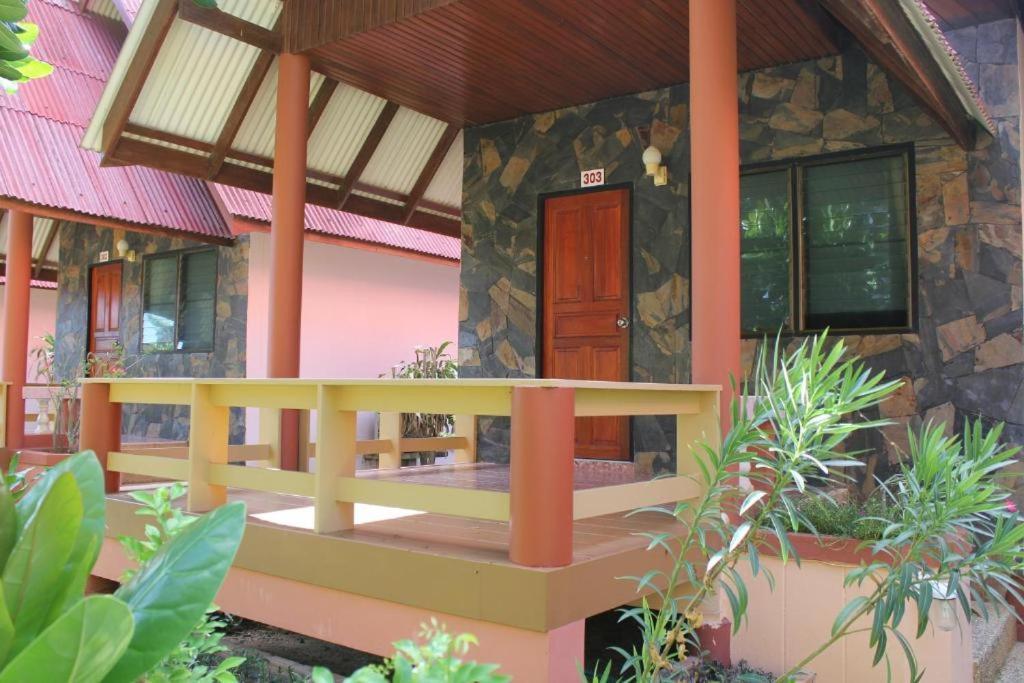 D.R. Lanta Bay Resort Ko Lanta Esterno foto