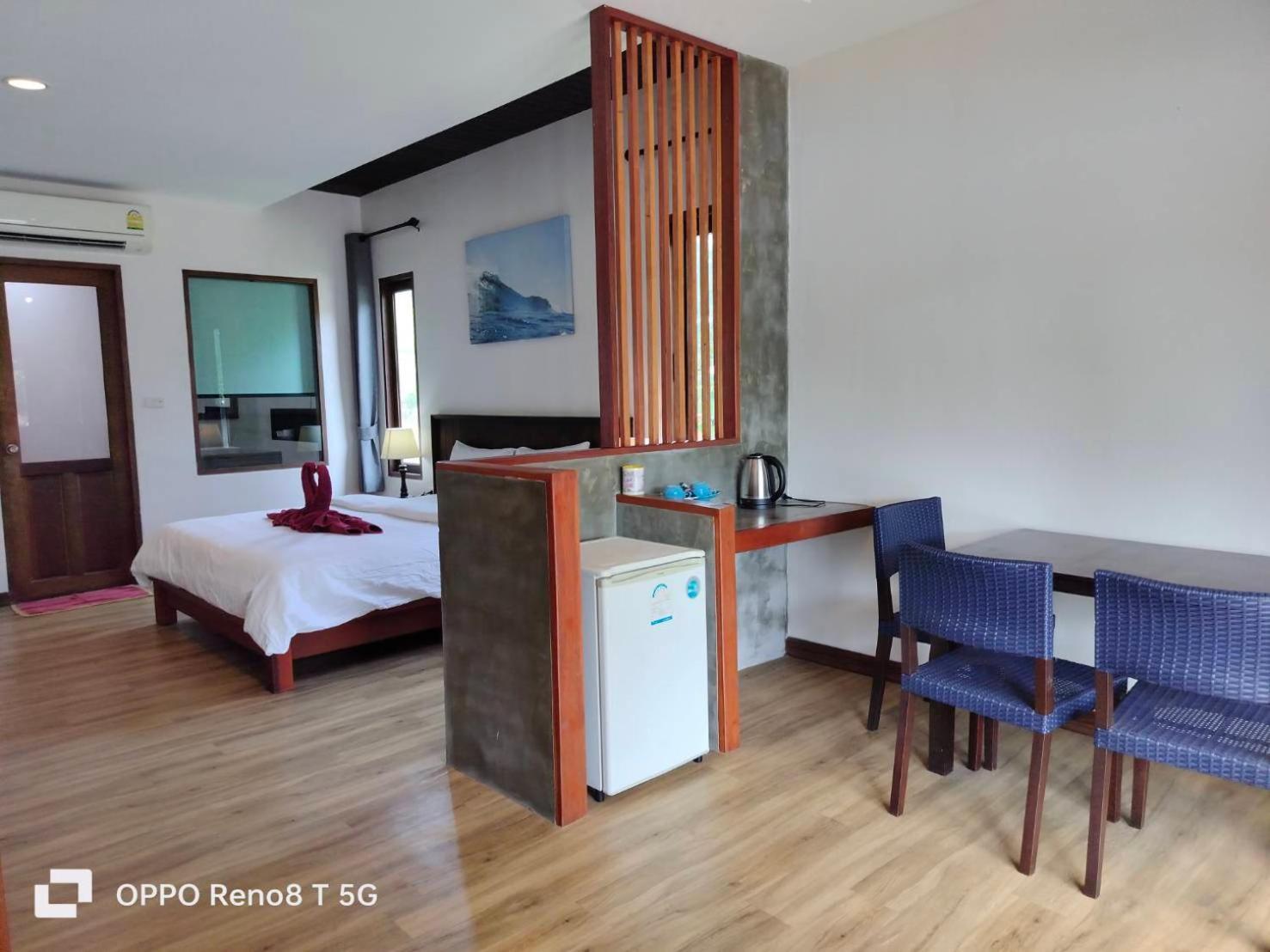 D.R. Lanta Bay Resort Ko Lanta Esterno foto